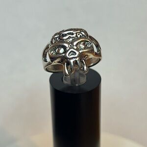Brand New Silver Skull Ring